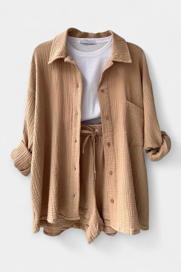 Set de vară cu top bicolor și pantaloni scurți