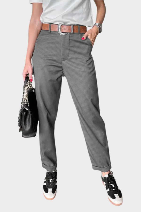 Pantaloni eleganți cu cusături