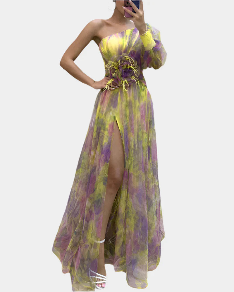 Rochie romantică cu deschidere