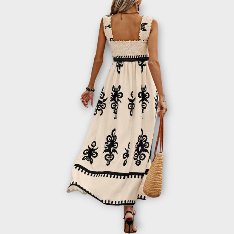 Rochie de plajă elegantă cu decolteu pătrat