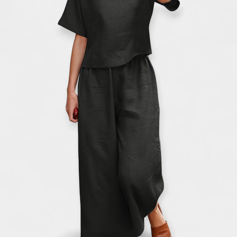 Set pantaloni vaporoși cu bluză cu mânecă scurtă