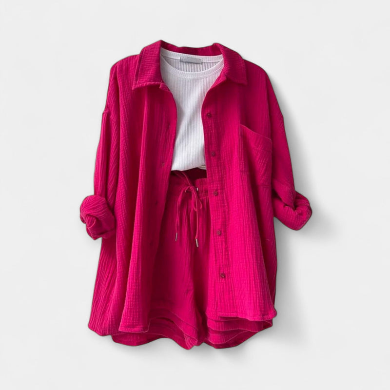Set de vară cu top bicolor și pantaloni scurți