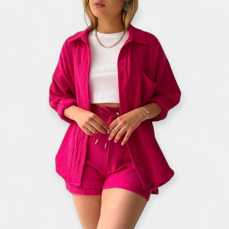 Set de vară cu top bicolor și pantaloni scurți