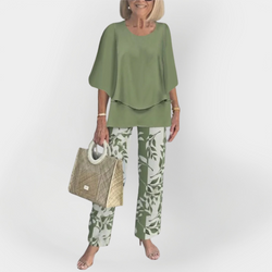 Set elegant cu bluză și pantaloni confortabili