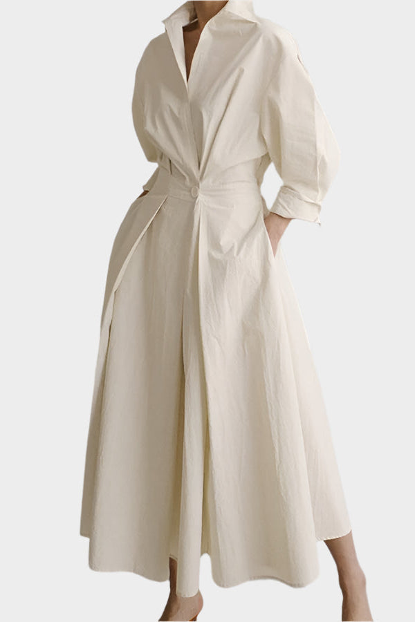 Rochie elegantă în linie A cu guler polo