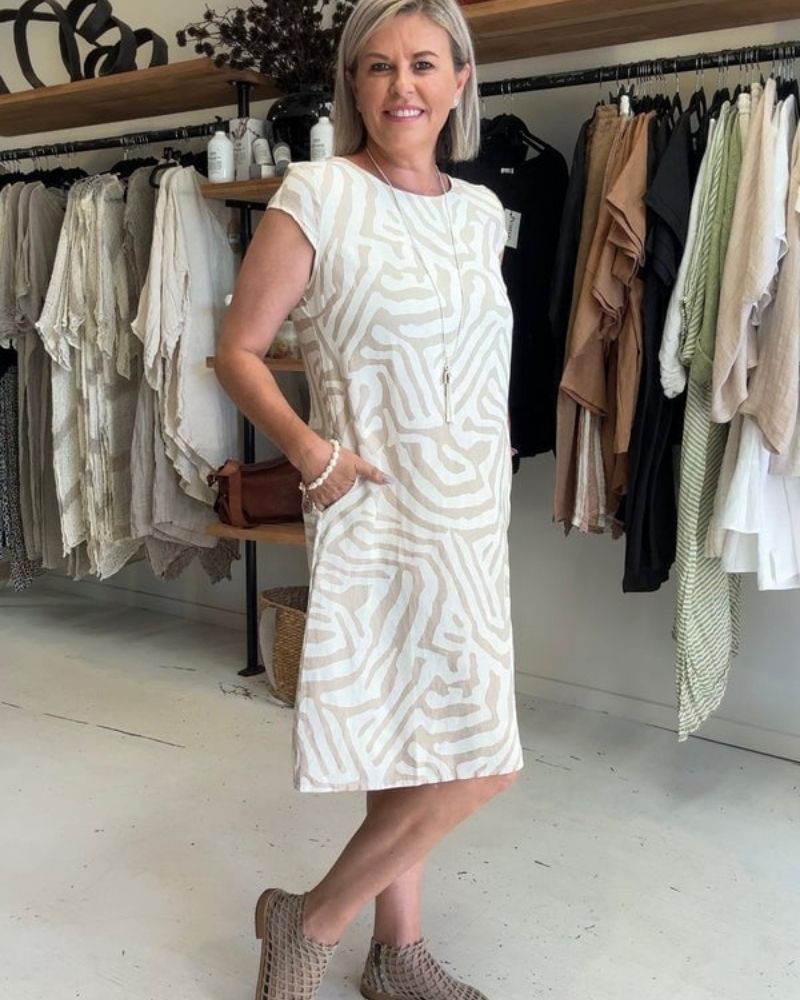 Nelia - Rochie de vară cu guler rotund și imprimeu frumos