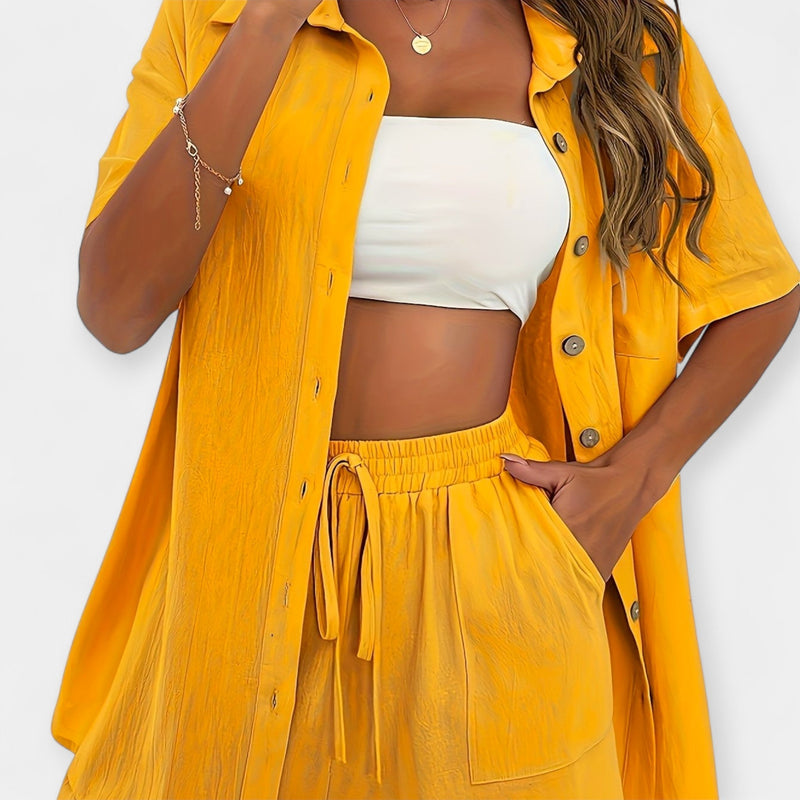 Set cămașă și pantaloni scurți