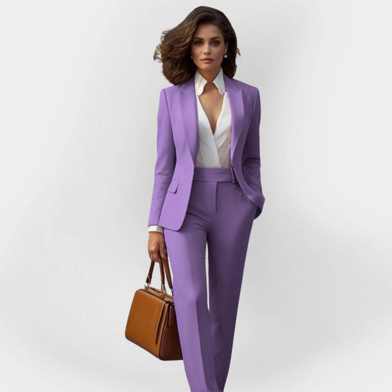 Costum elegant pentru femei