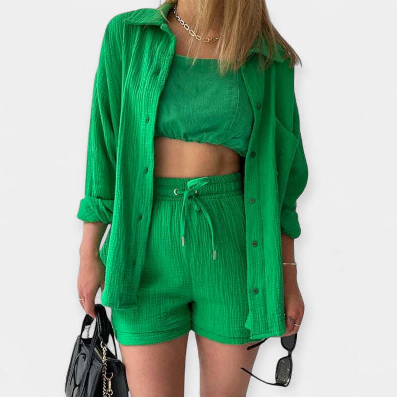 Set de vară cu top bicolor și pantaloni scurți