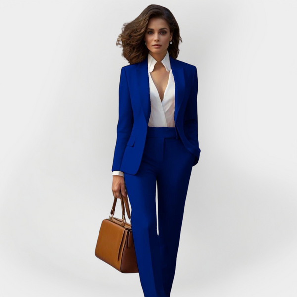 Costum elegant pentru femei