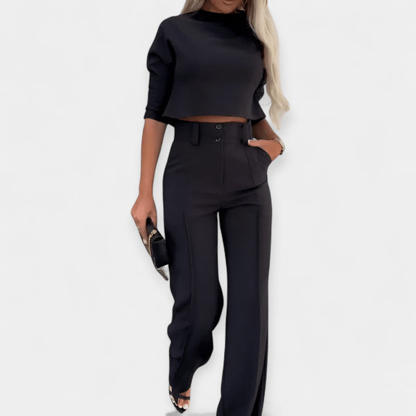 Set top crop și pantaloni