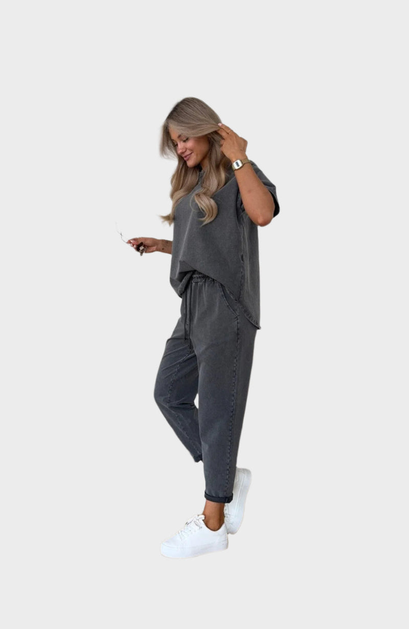 Set casual cu tricou și pantaloni jogger