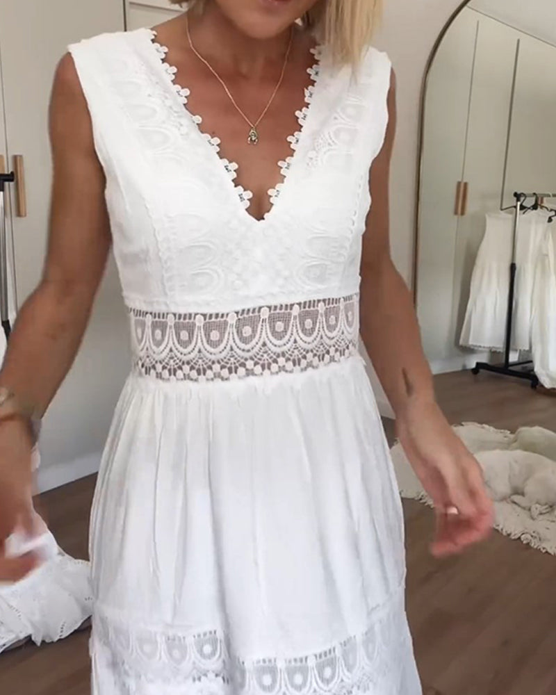 Eleni | Rochie elegantă cu dantelă și decolteu în V