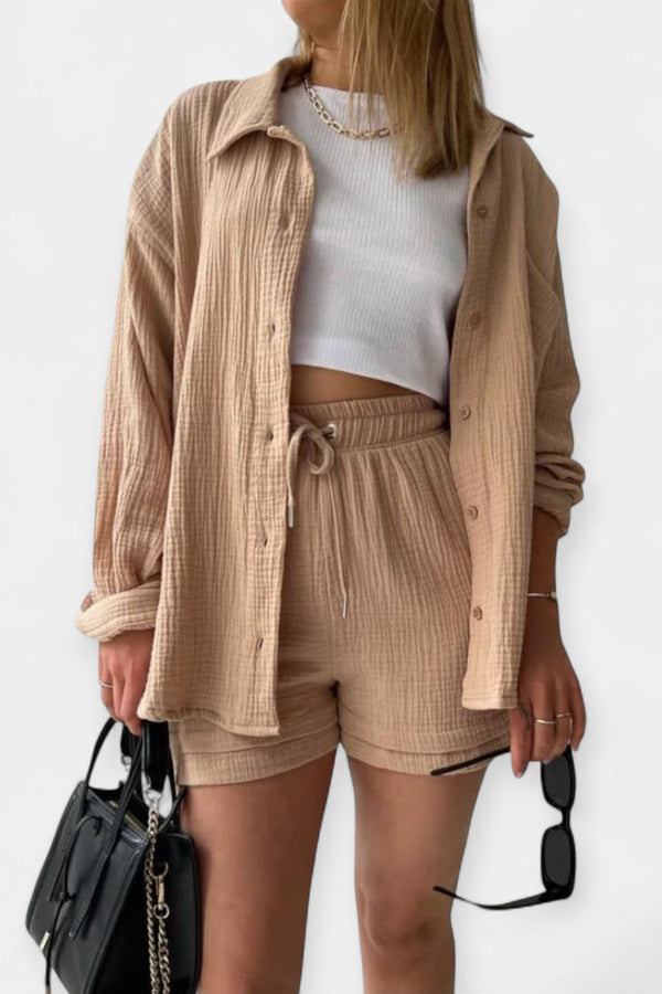 Set de vară cu top bicolor și pantaloni scurți