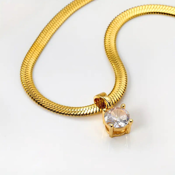 Colier elegant cu pandantiv din pietre strălucitoare | Aur
