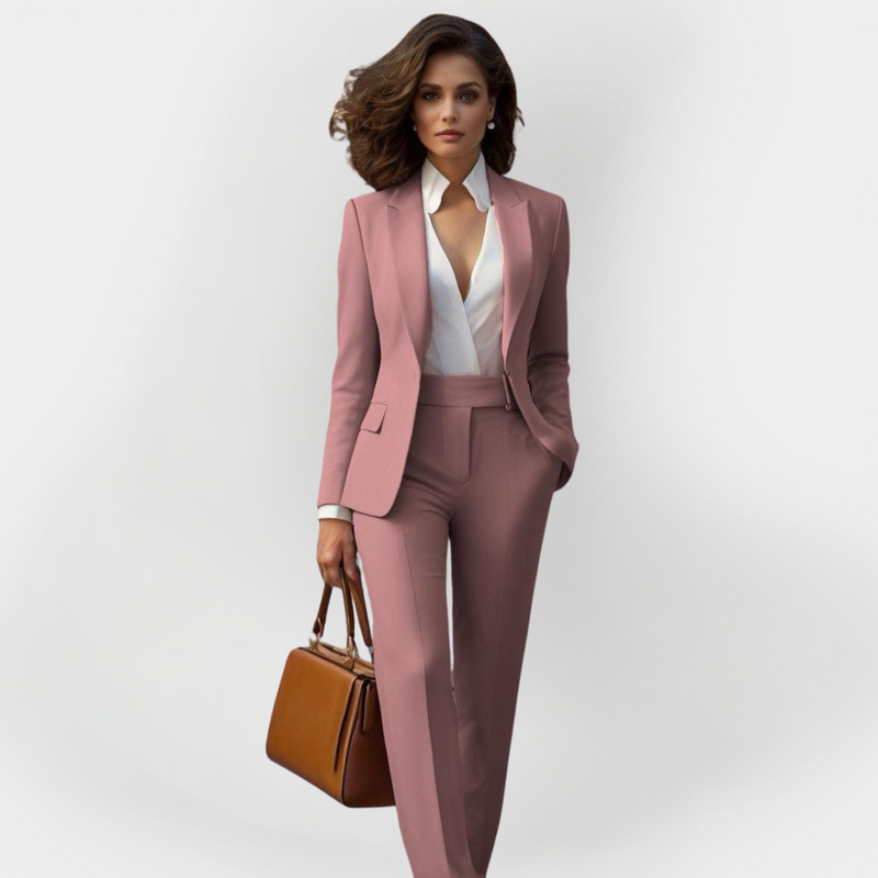 Costum elegant pentru femei