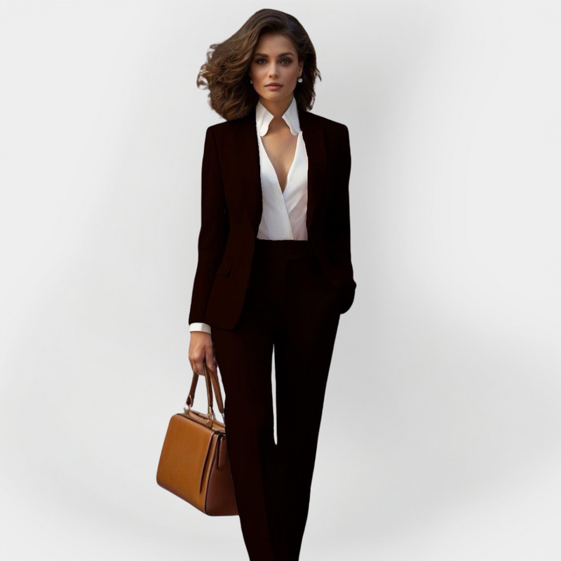 Costum elegant pentru femei