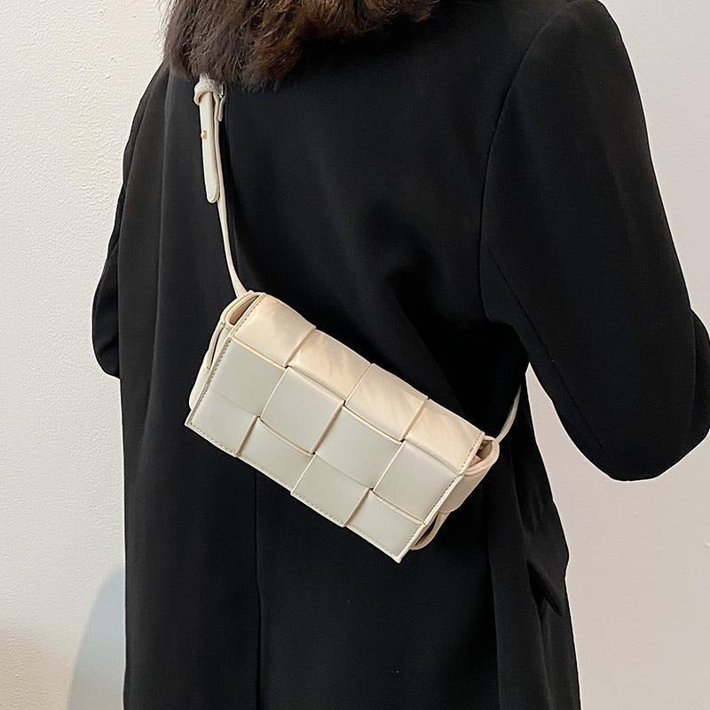 Alyssa™ Charm | Geantă de curea stilată