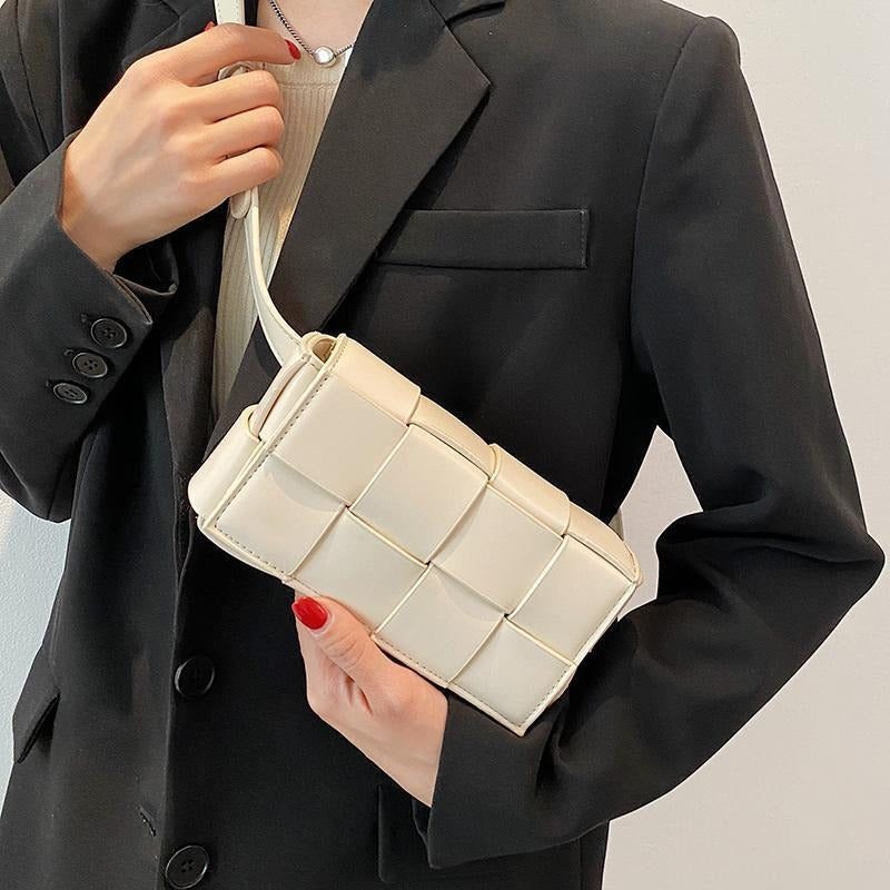 Alyssa™ Charm | Geantă de curea stilată