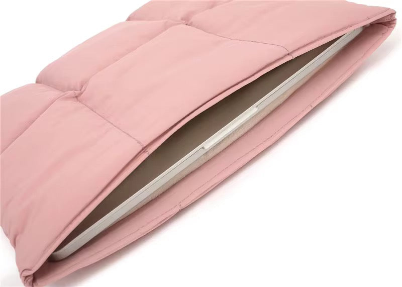 Mia™ - Husă matlasată pentru laptop