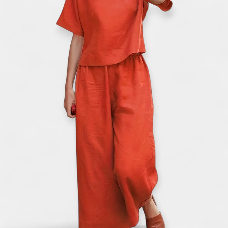 Set pantaloni vaporoși cu bluză cu mânecă scurtă