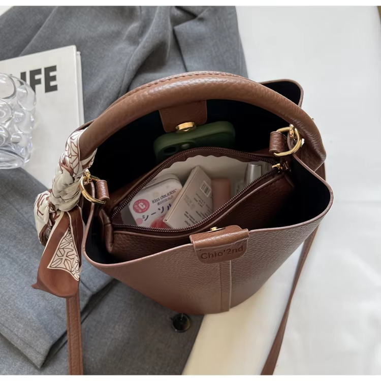 Abigail™ - Geantă retro tip găleată