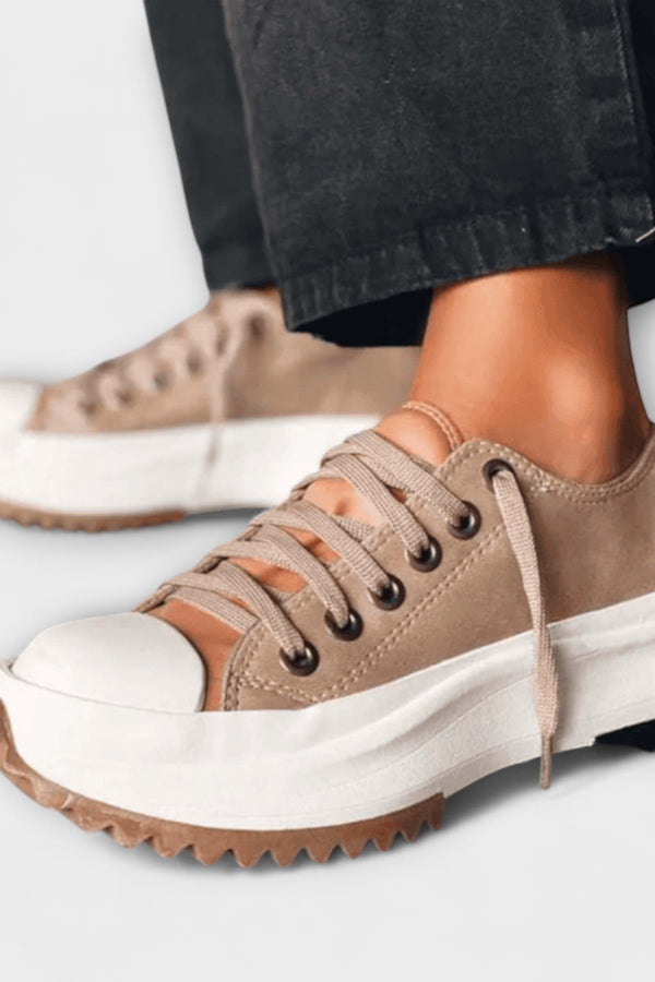 Jinky - Pantofi cu design modern Plateau