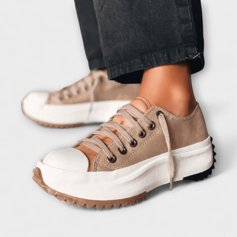 Jinky - Pantofi cu design modern Plateau